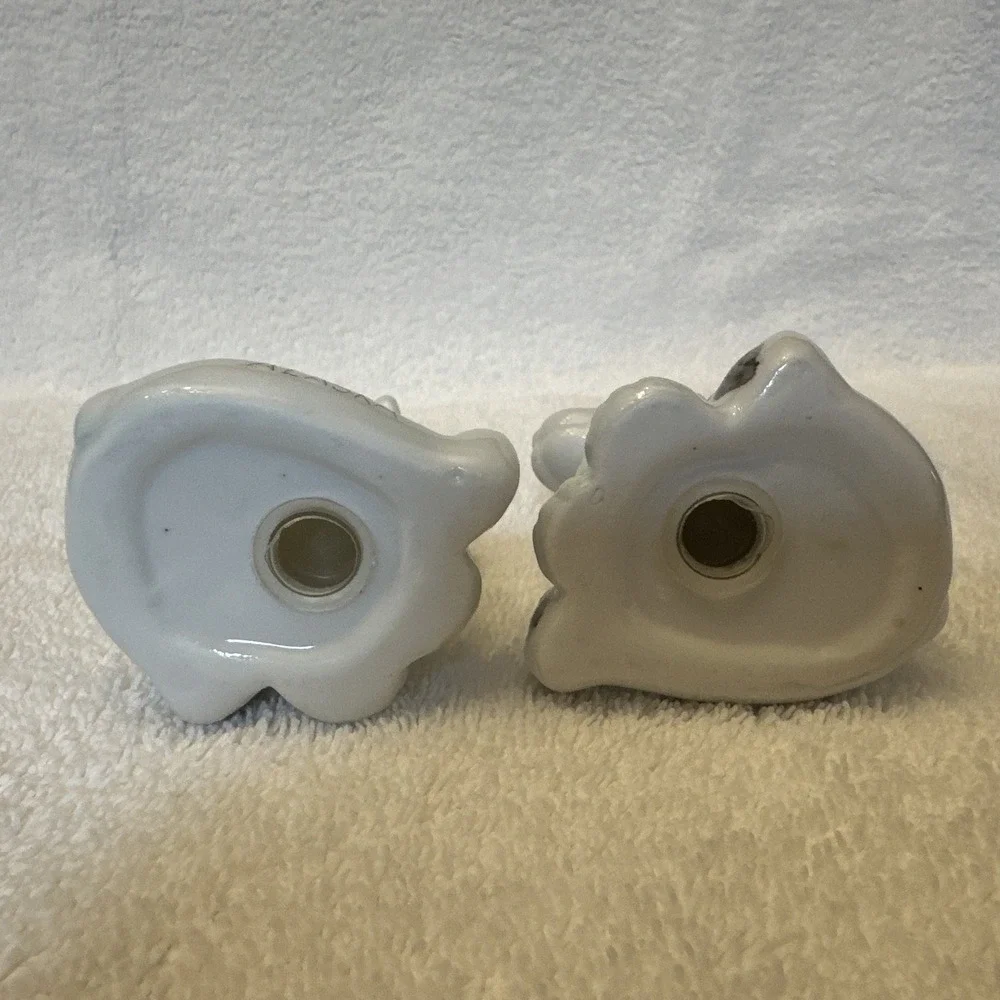 White Ceramic Alaska Polar Bear Salt & Pepper Shakers‎ 3 x 2.5